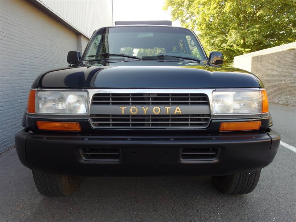 Image 7/99 de Toyota Land Cruiser J80 (1994)
