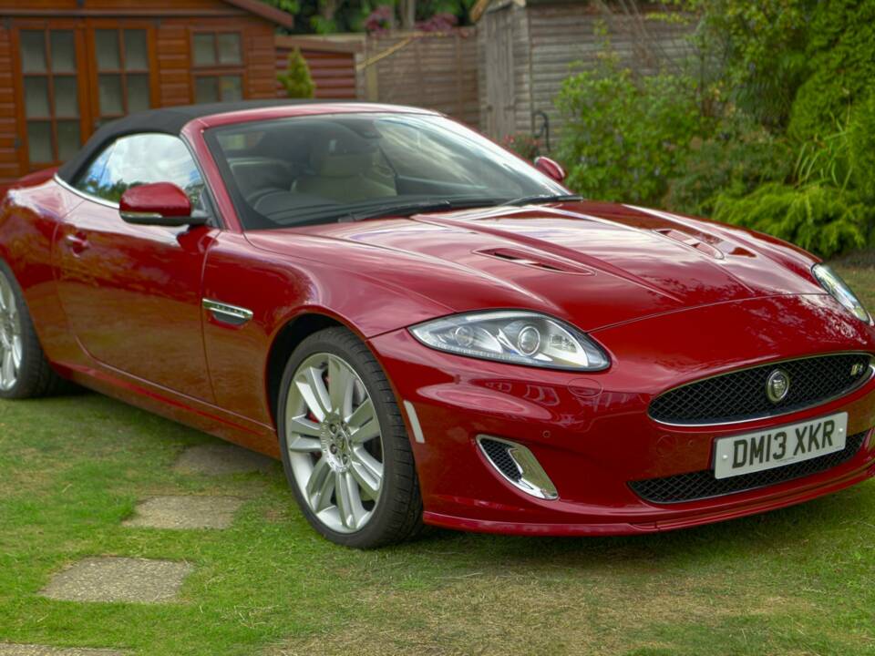 Image 17/50 of Jaguar XKR (2013)