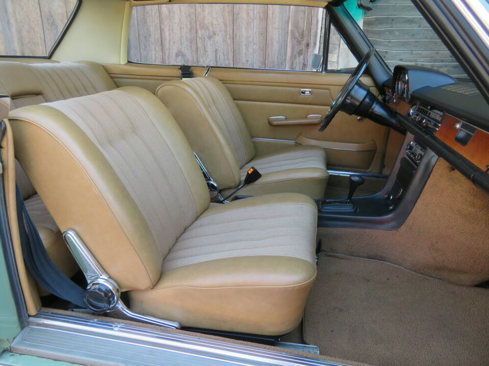 Image 7/19 of Mercedes-Benz 280 CE (1973)