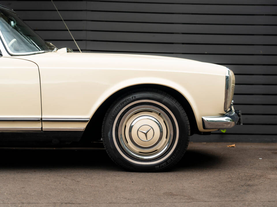 Image 52/52 of Mercedes-Benz 230 SL (1964)