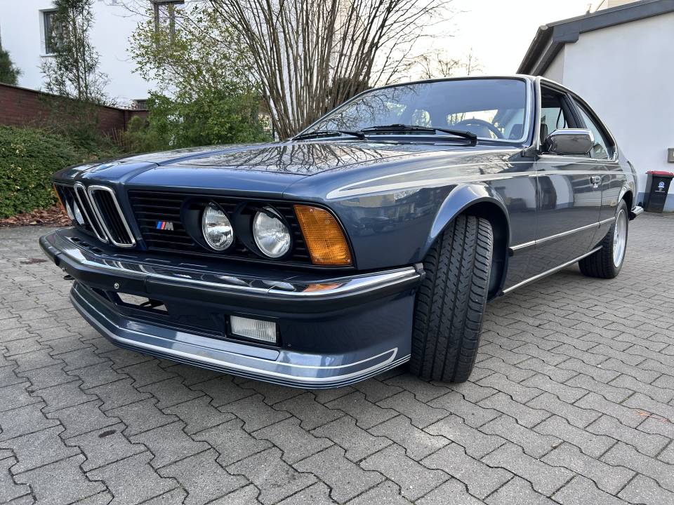 Image 21/27 de BMW M 635 CSi (1985)