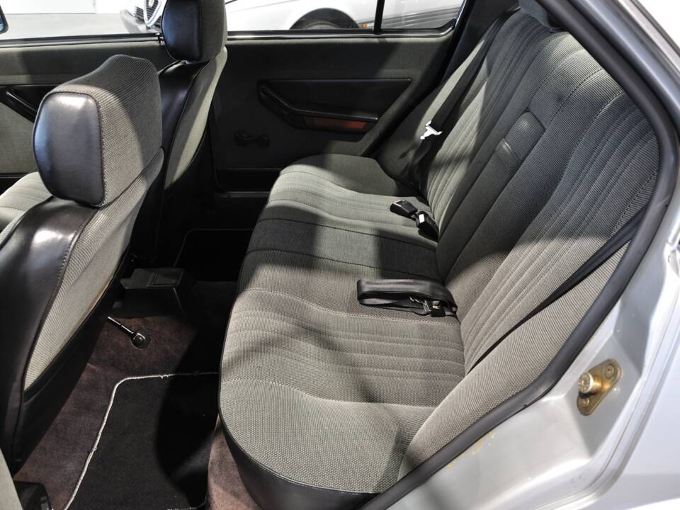 Image 25/49 of Alfa Romeo Alfetta 2.0 (1983)