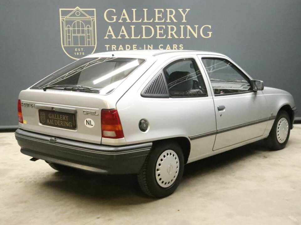 Afbeelding 39/50 van Opel Kadett 2,0i GSi (1988)