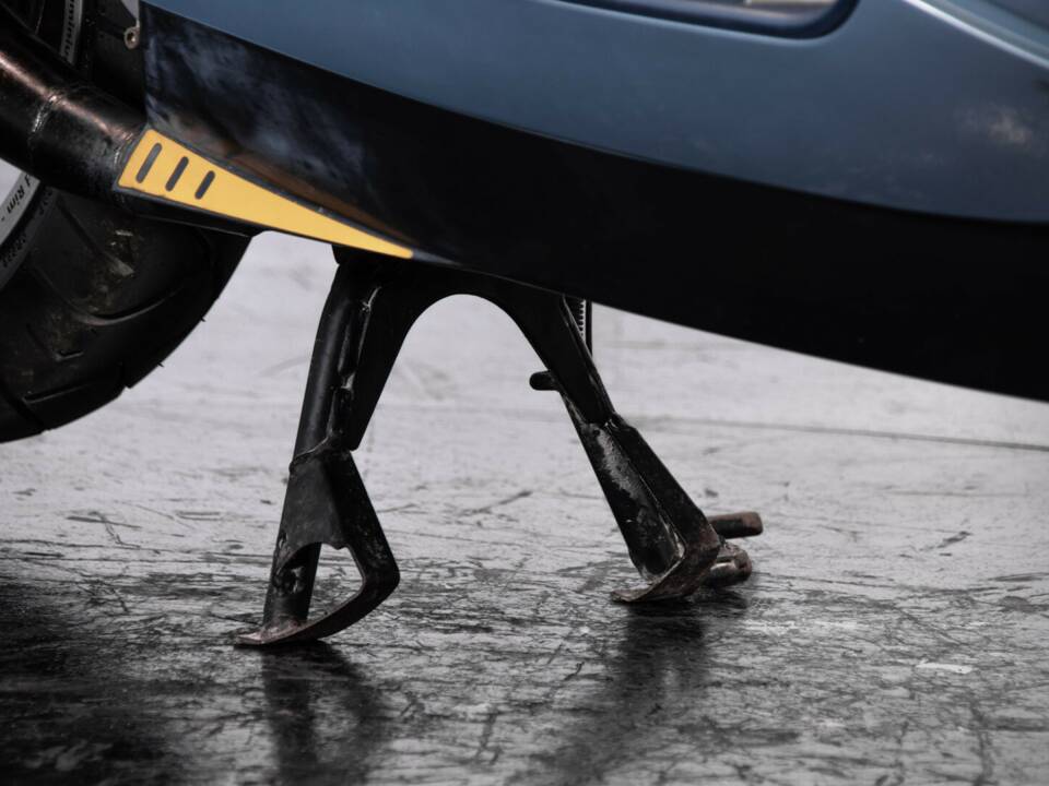 Image 12/30 of Aprilia Area 51 (1998)