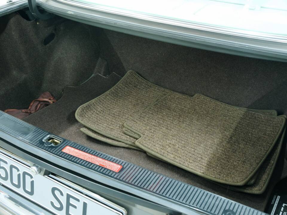 Bild 19/50 von Mercedes-Benz 500 SEL (1983)