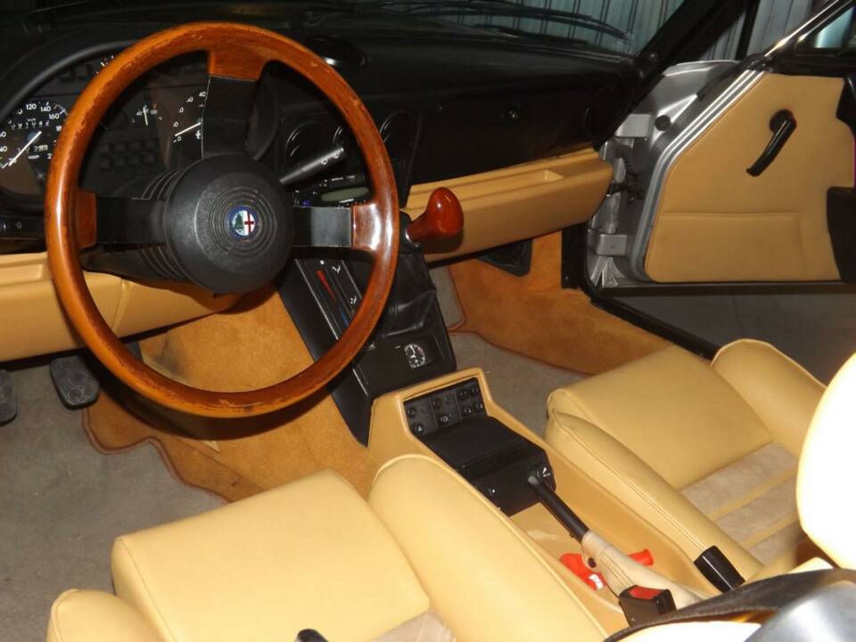 Bild 50/50 von Alfa Romeo 2.0 Spider (1992)