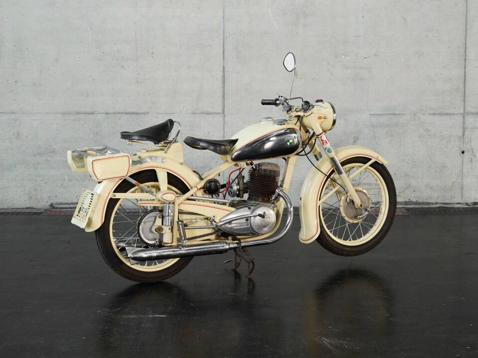 Image 8/18 of Puch 250 TF (1951)