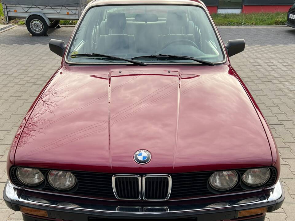 Bild 2/14 von BMW 318i (1986)
