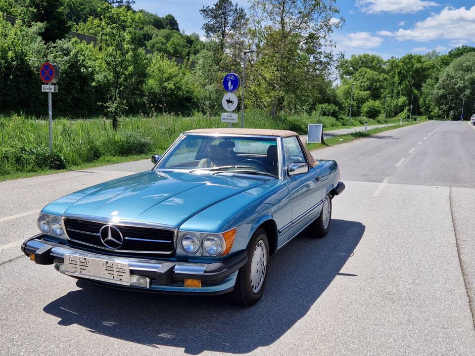 Image 8/53 de Mercedes-Benz 560 SL (1986)