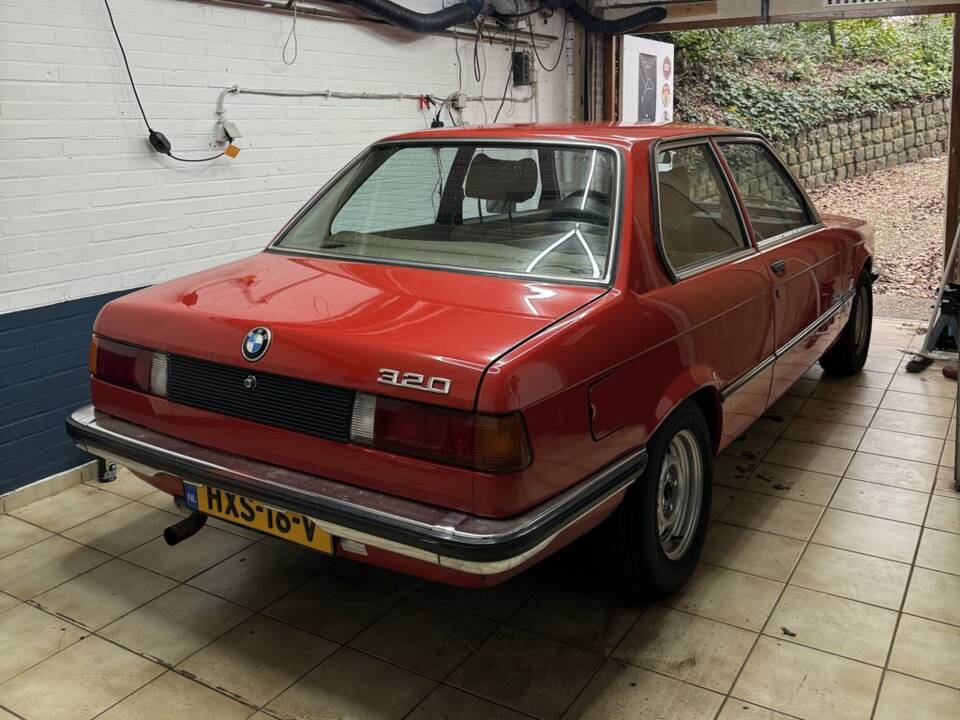Bild 6/8 von BMW 320/6 (1978)