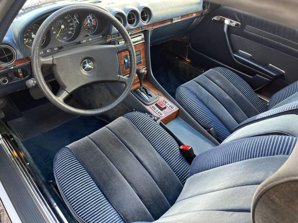 Bild 18/99 von Mercedes-Benz 500 SLC (1981)