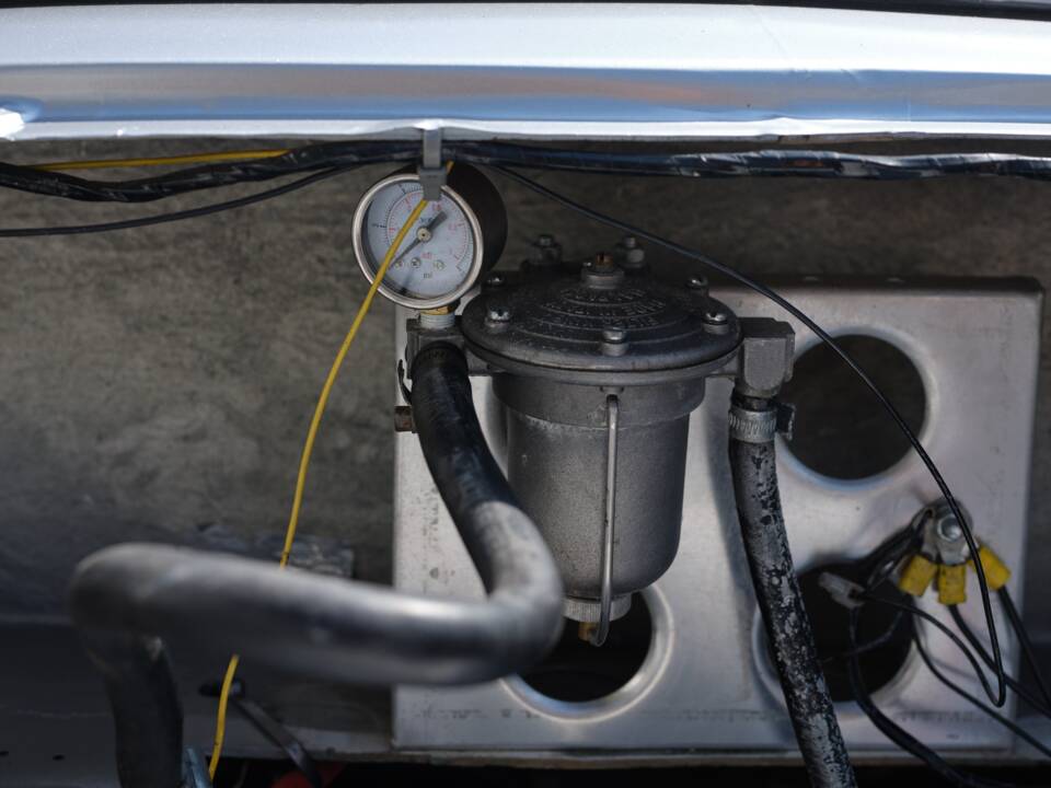 Image 24/50 de Jaguar Type E 3.8 (1970)