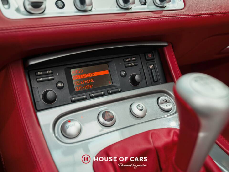 Image 22/25 of BMW Z8 (2002)
