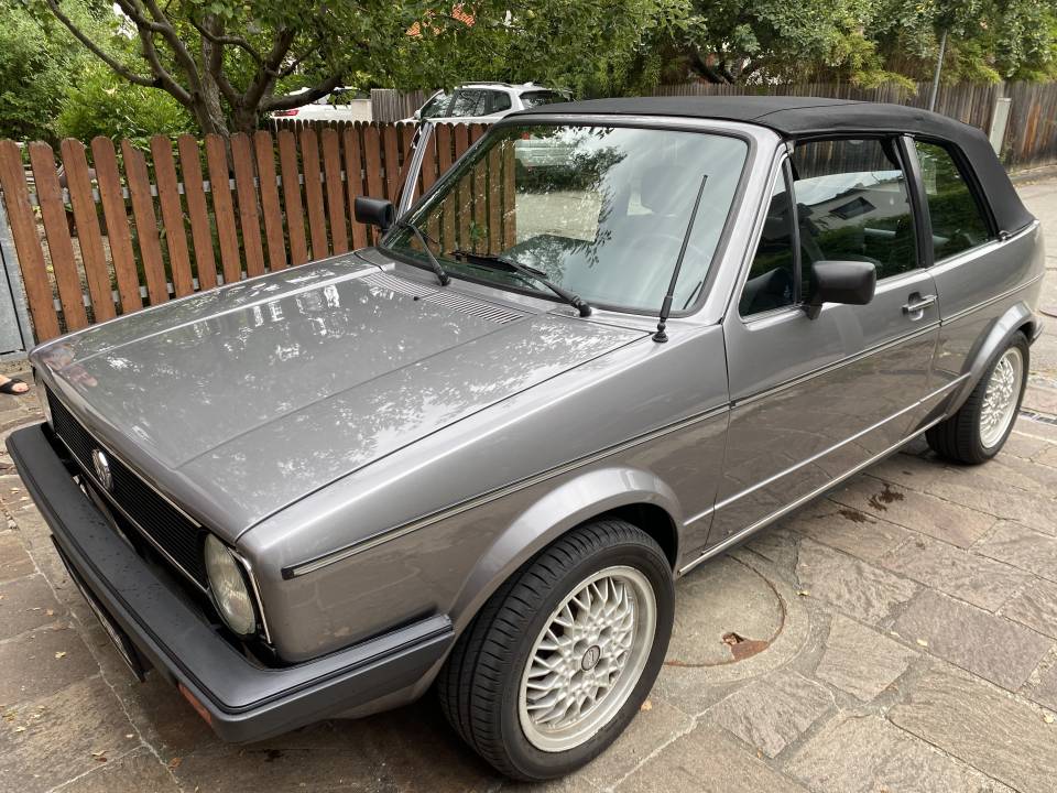 Afbeelding 1/45 van Volkswagen Golf Mk I Convertible 1.8 (1984)