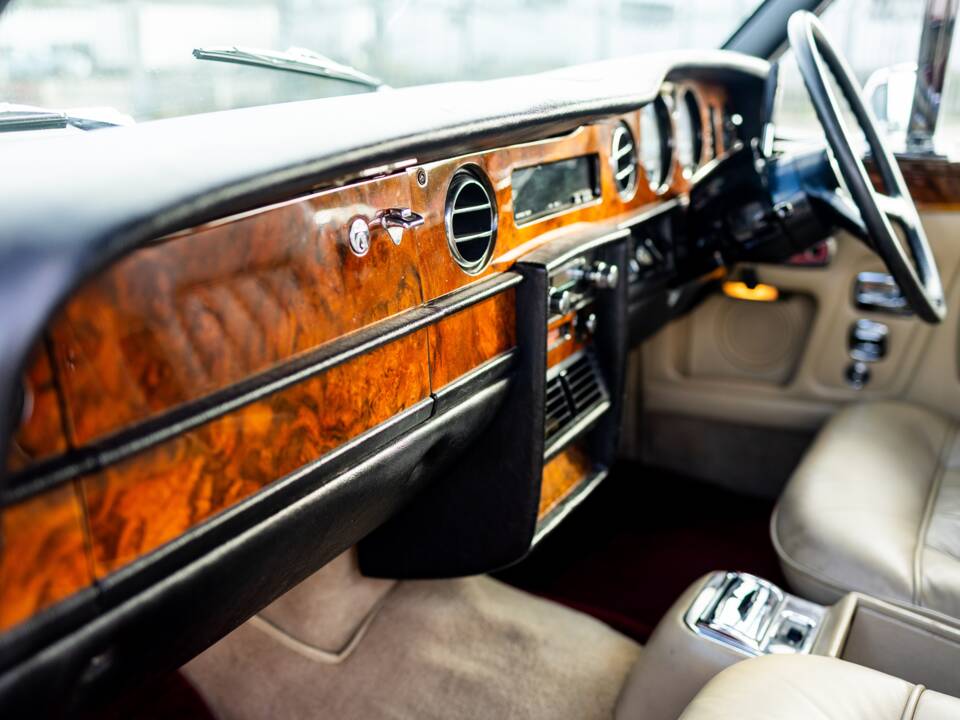 Afbeelding 16/50 van Rolls-Royce Corniche I (1982)