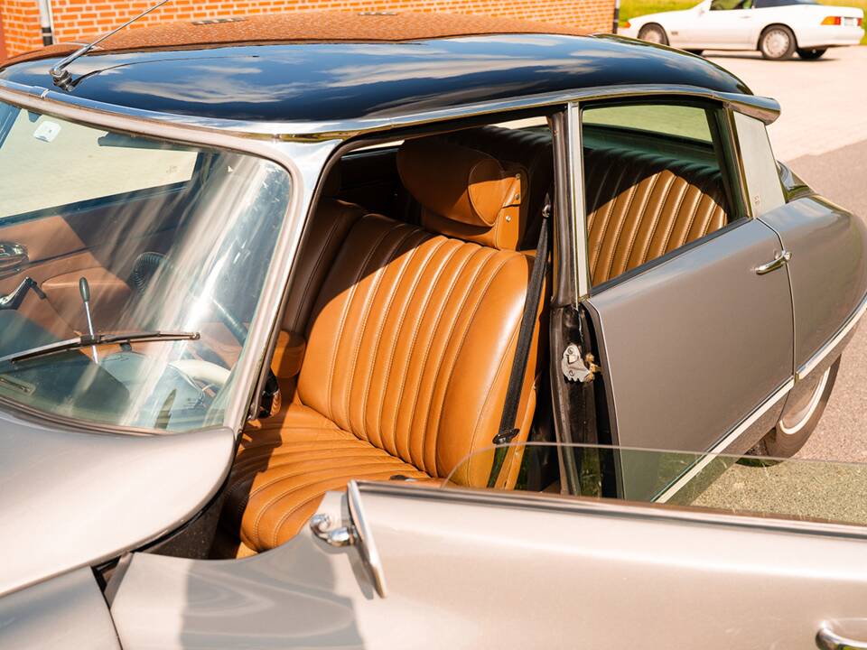 Bild 15/36 von Citroën DS 21 Pallas (1968)