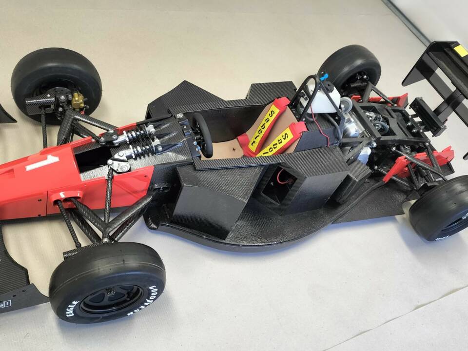 Image 84/85 of Ferrari 641 (1990)