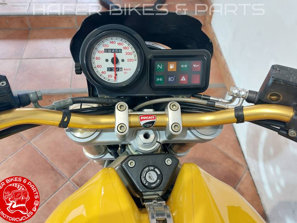 Image 16/31 de Ducati Monster 900 (1996)