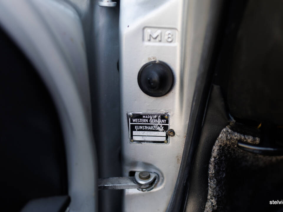 Bild 34/38 von Porsche 911 2.4 T (1973)