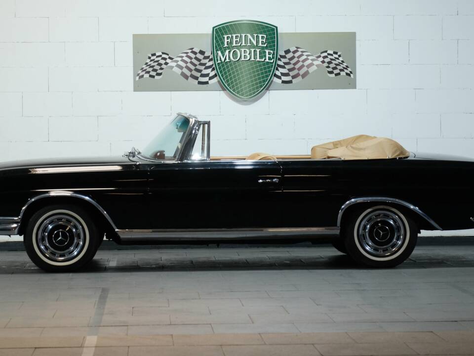 Bild 2/34 von Mercedes-Benz 220 SE b (1963)