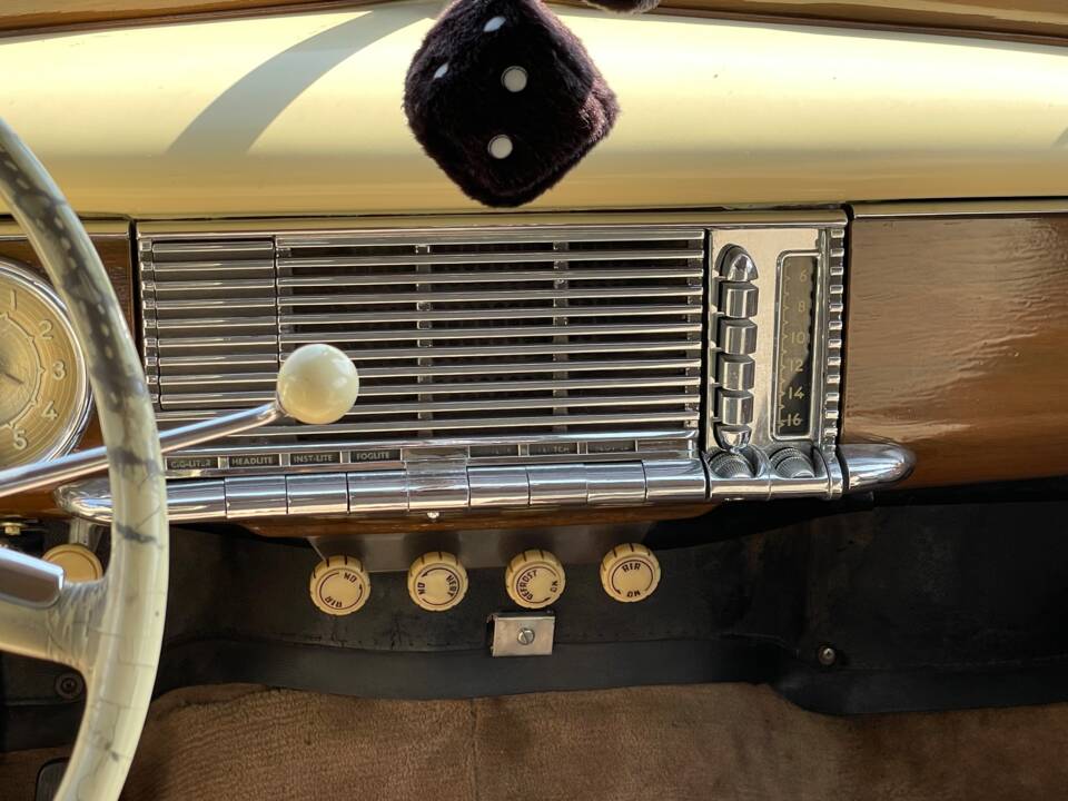 Image 31/46 of Packard Deluxe Eight Club Sedan (1949)