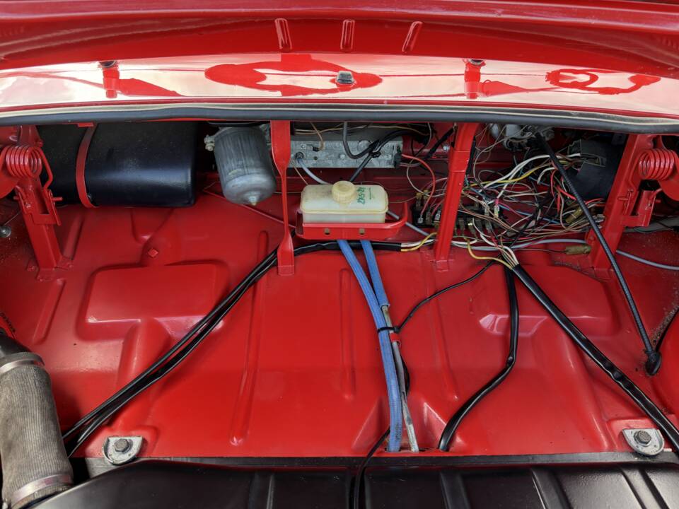 Bild 57/78 von Volkswagen Karmann Ghia 1600 (1970)