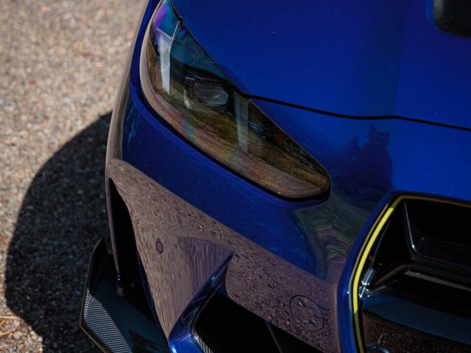 Image 10/47 of BMW M4 CS (2025)