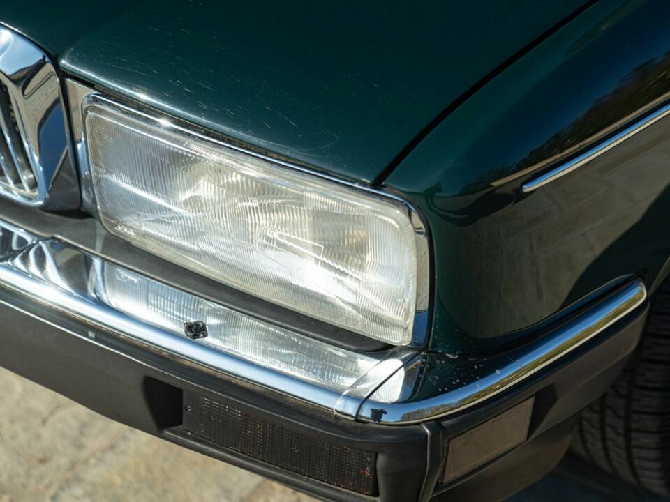 Afbeelding 19/50 van Daimler XJ 6 4.0 (1991)