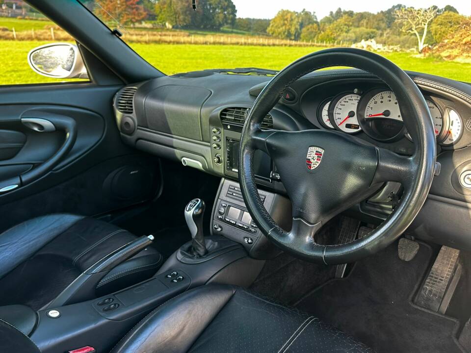 Image 29/54 de Porsche 911 Carrera (2003)