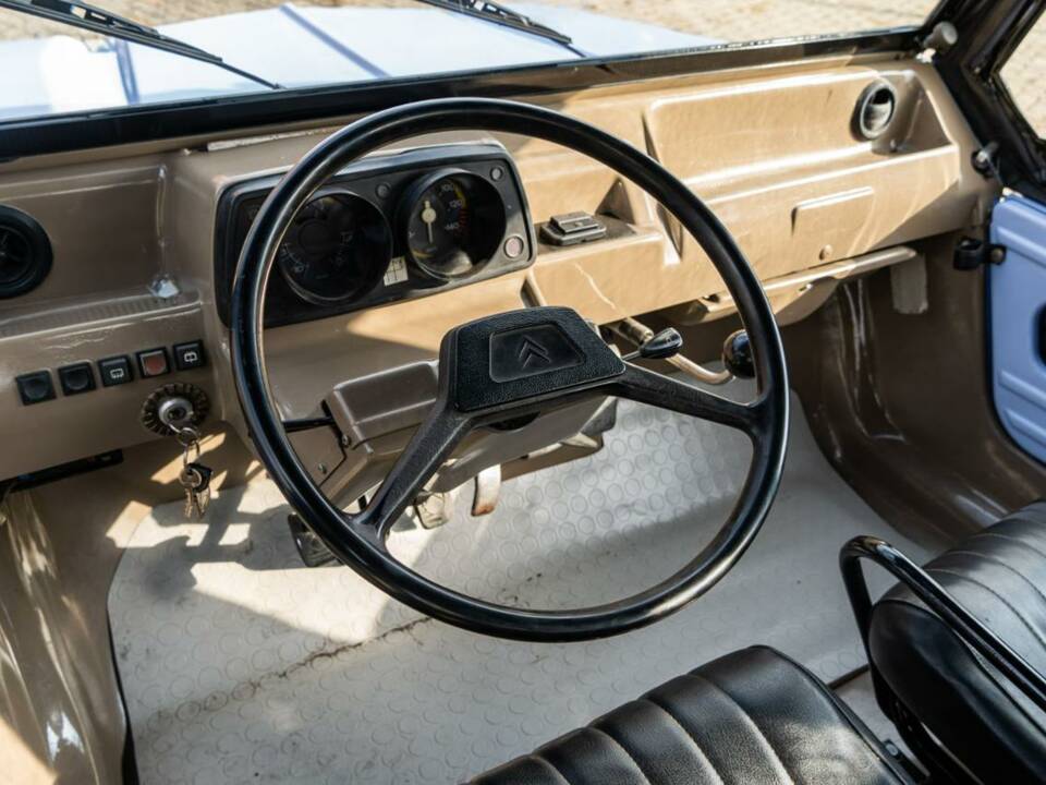 Image 16/24 of Citroën Méhari (1983)