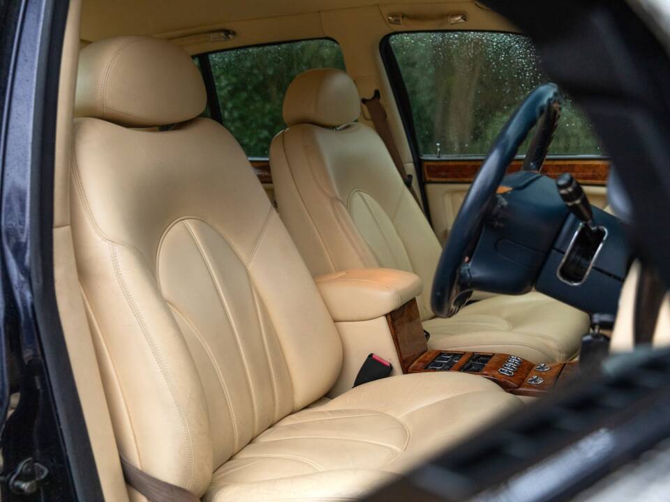 Image 11/45 of Rolls-Royce Silver Seraph (2000)