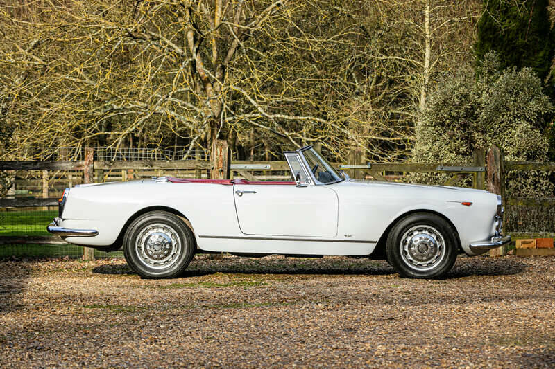 Image 5/50 of Alfa Romeo 2600 Spider (1963)