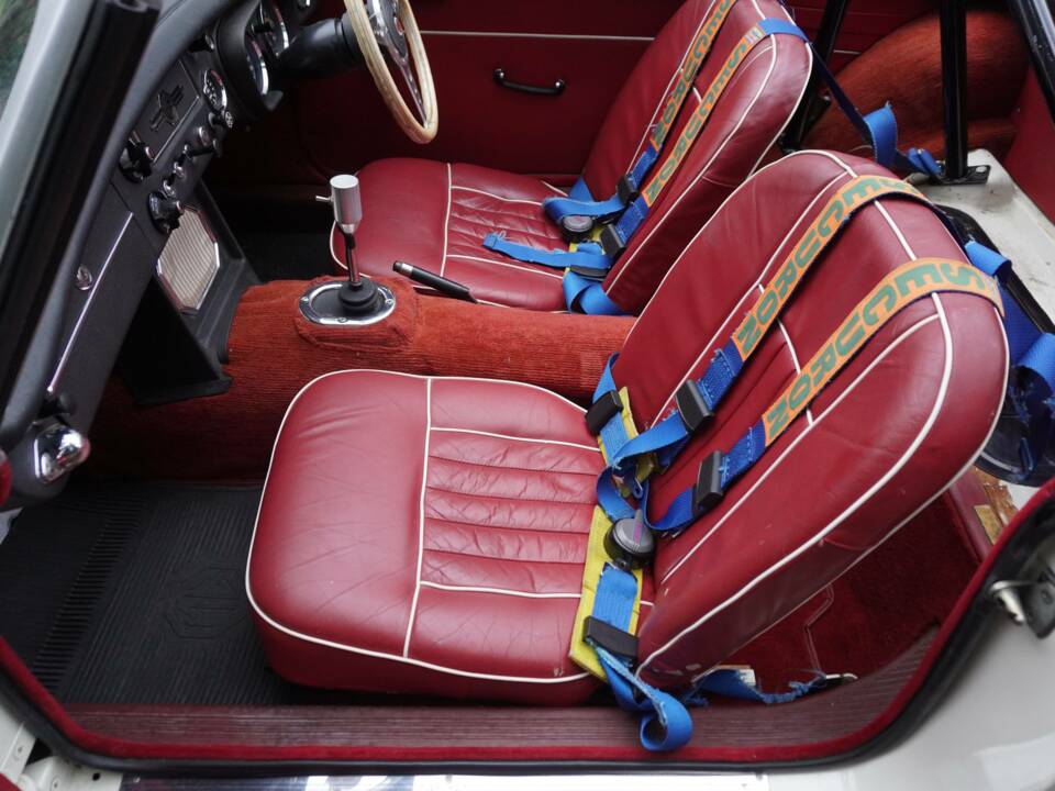 Image 12/17 de MG MGB (1964)