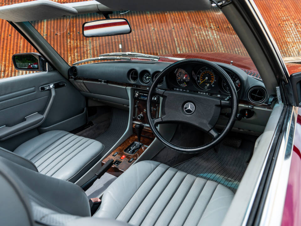 Immagine 30/36 di Mercedes-Benz 300 SL (1989)