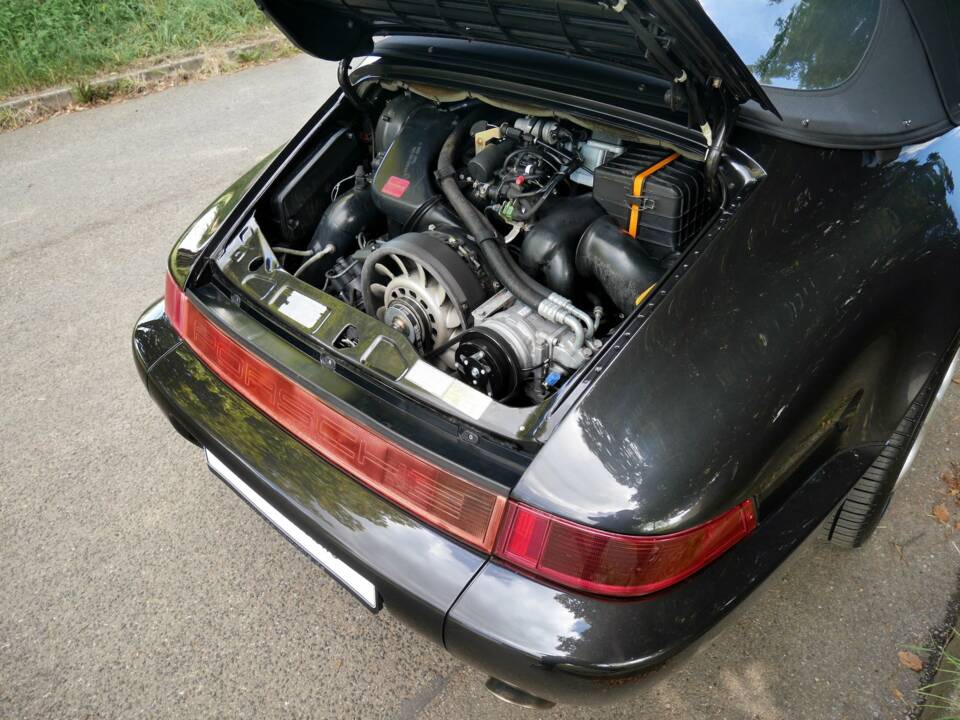 Bild 27/32 von Porsche 911 Carrera 4 (1992)