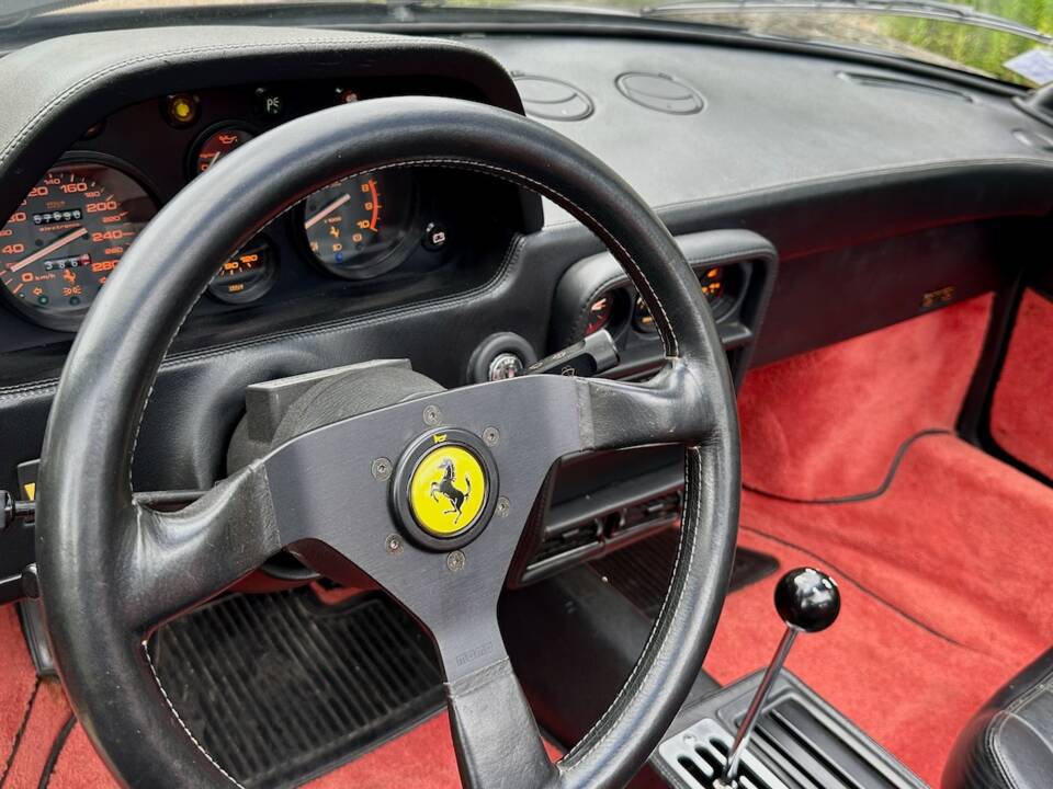 Bild 38/86 von Ferrari 328 GTS (1988)
