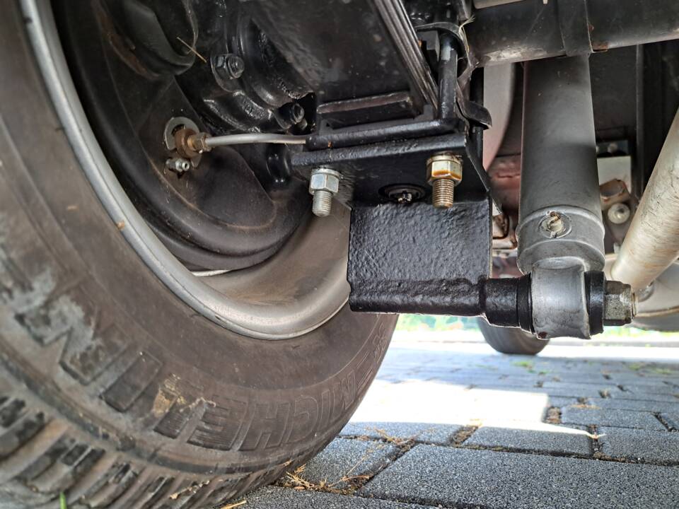 Suspension and underneath