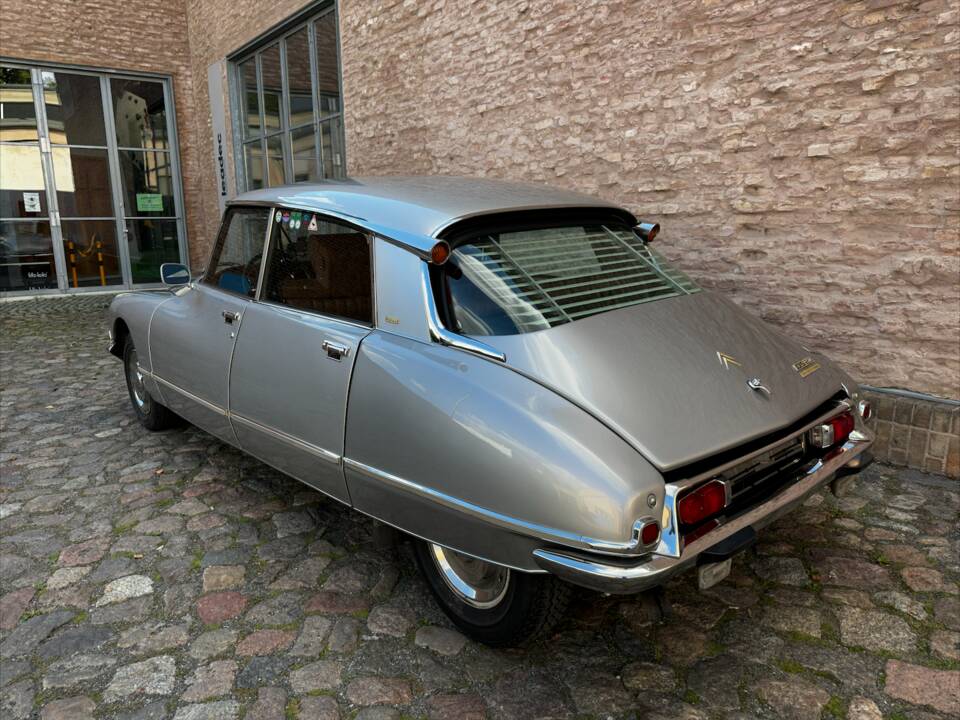 Image 26/68 of Citroën DS 23 Pallas IE (1973)