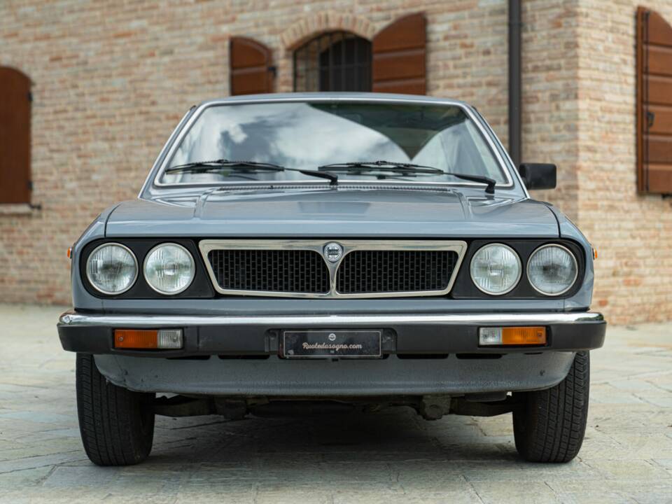 Image 3/48 of Lancia Beta Coupe 1600 (1978)