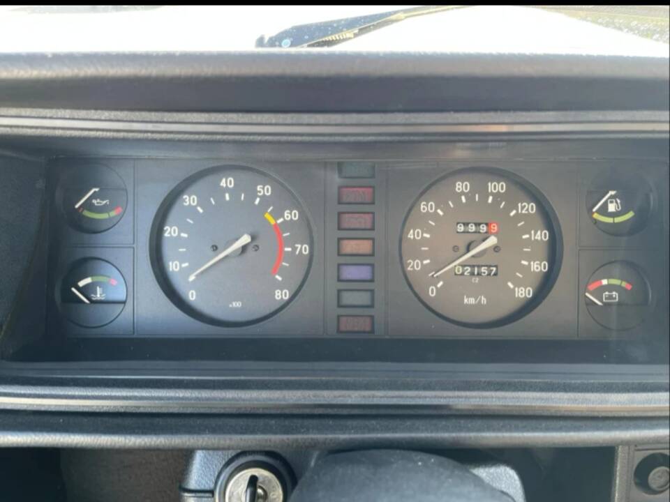 Image 15/17 of Lada 2107 (1988)