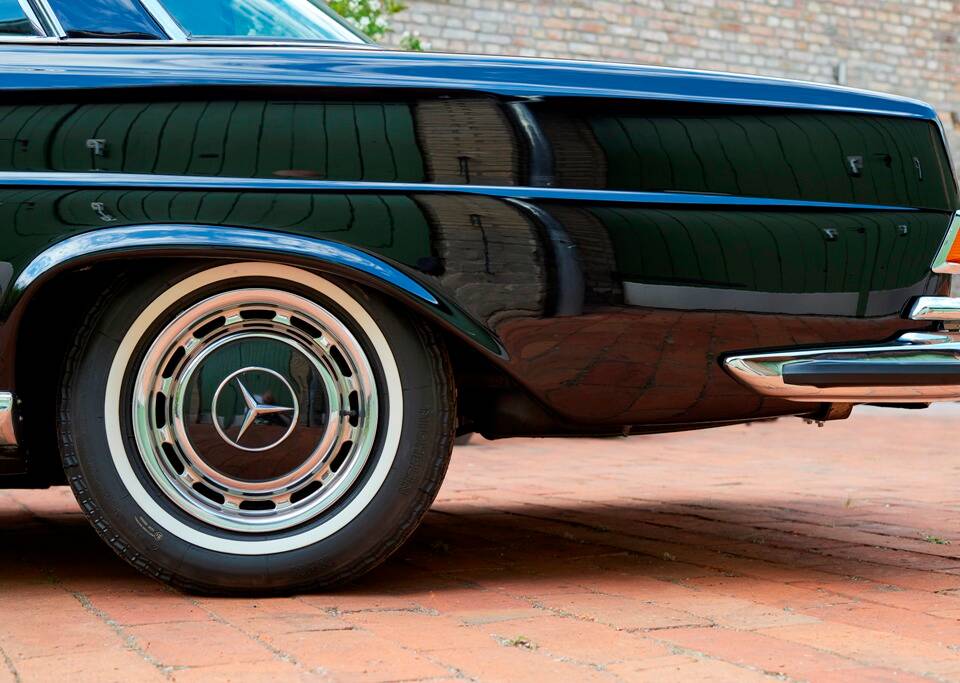 Image 97/188 of Mercedes-Benz 280 SE 3,5 (1971)