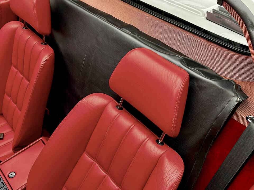 Bild 16/18 von Ferrari 328 GTS (1987)