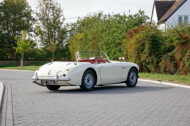 Image 14/32 of Austin-Healey 100/6 (BN4) (1957)