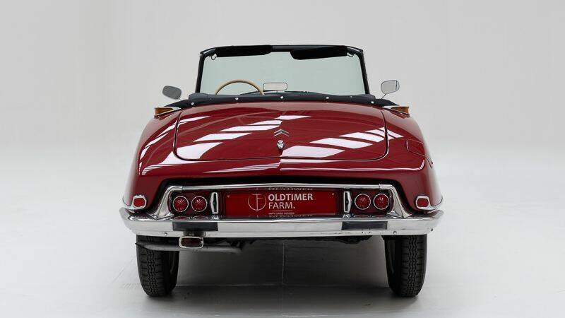 Imagen 7/15 de Citroën ID 19 Usine (1963)
