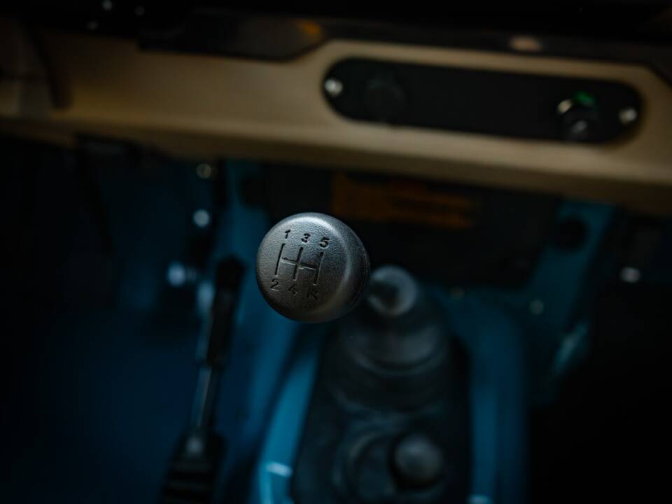 Bild 21/32 von Land Rover Defender 110 300Tdi (1997)