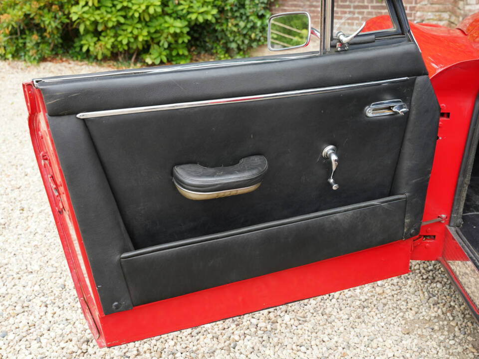 Image 13/50 of Jaguar XK 150 DHC (1960)