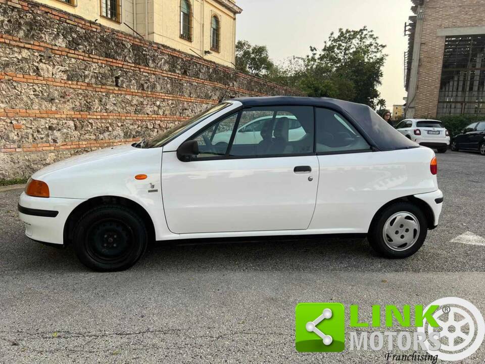 Image 8/10 of FIAT Punto Cabrio S (1995)