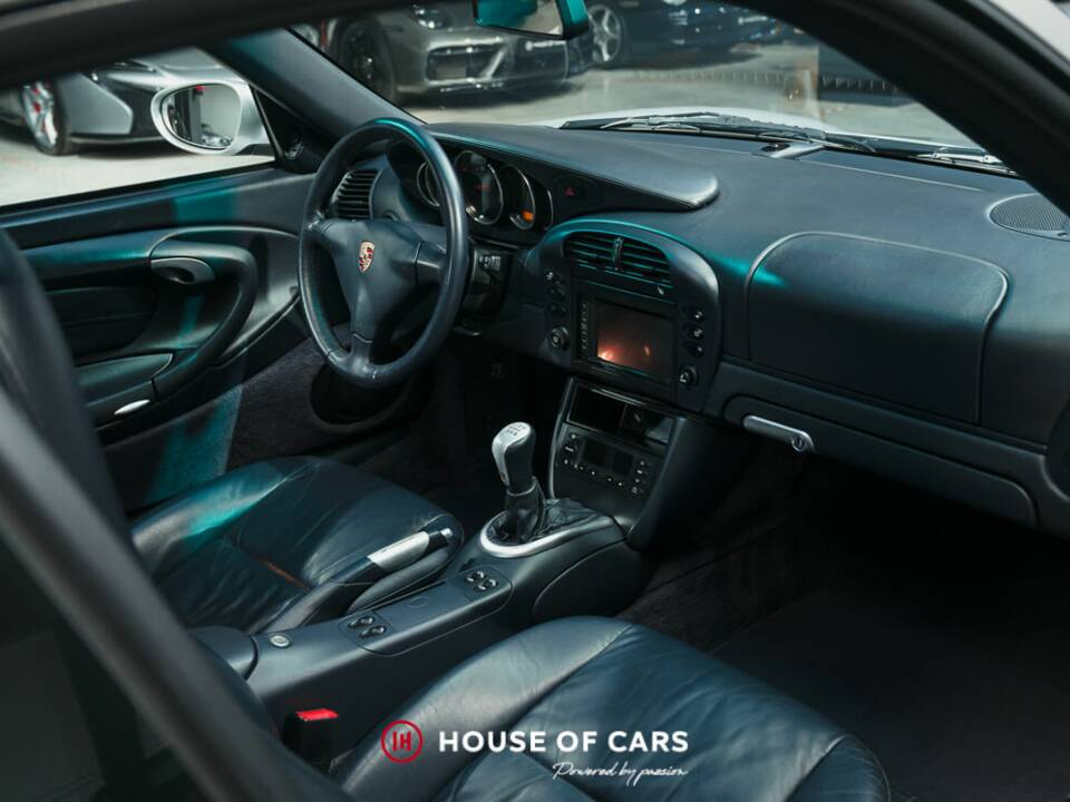 Bild 16/23 von Porsche 911 Carrera 4S (2002)