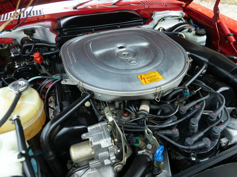 Imagen 24/50 de Mercedes-Benz 560 SL (1986)
