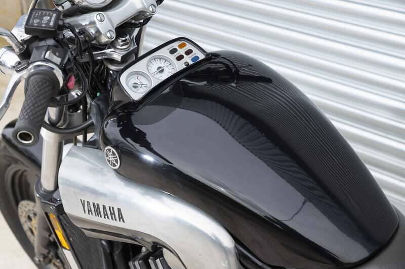 Image 7/37 of Yamaha V-Max 1200 (2000)